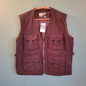 NWT fishing / hunting vest